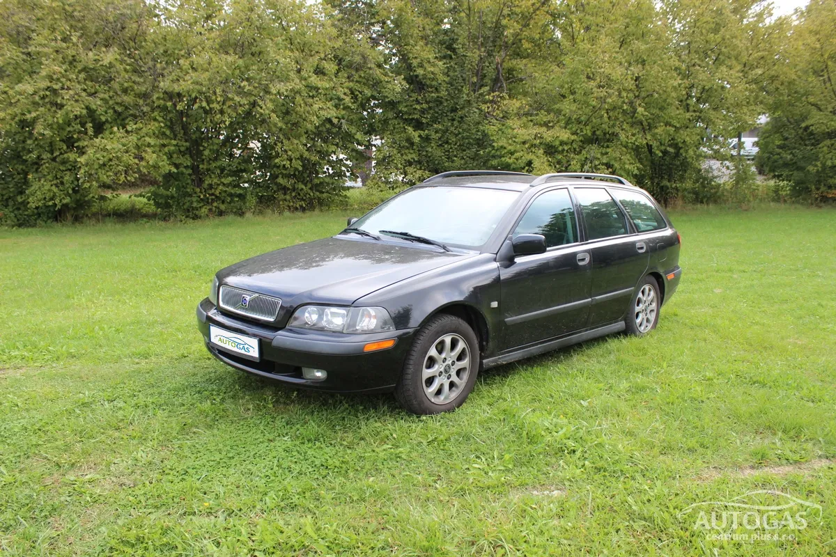 Volvo V40