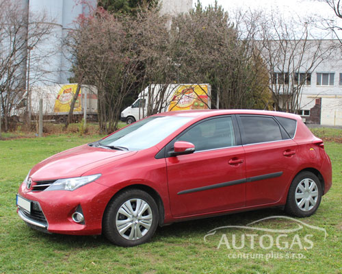 Toyota Auris 1,6 97 kW